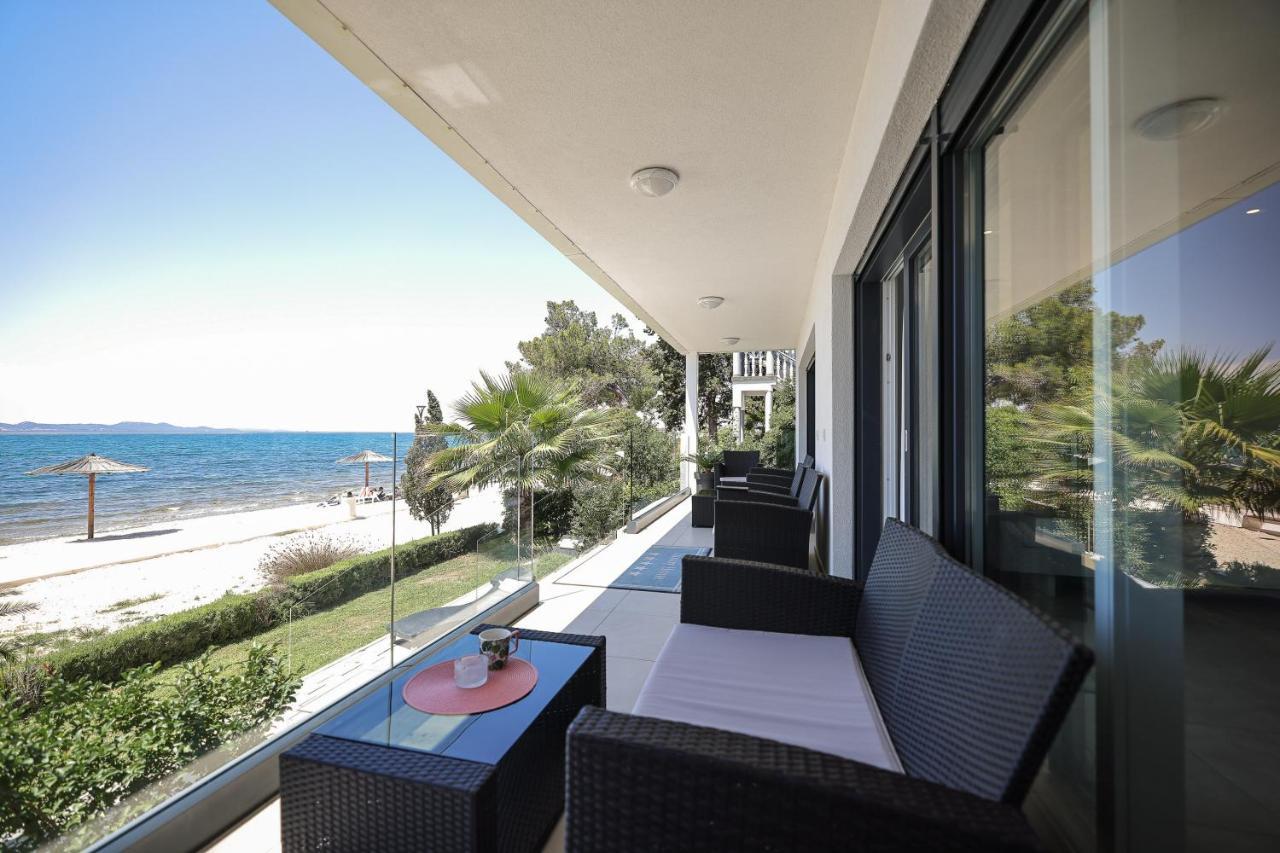 Paradise On The Beach Apartments ビビニェ エクステリア 写真